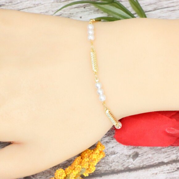 "Trendy Bracelet for Girls & Women – Cute, Adjustable & Gift-Ready | MLCRC1737 - Picture 8 of 10